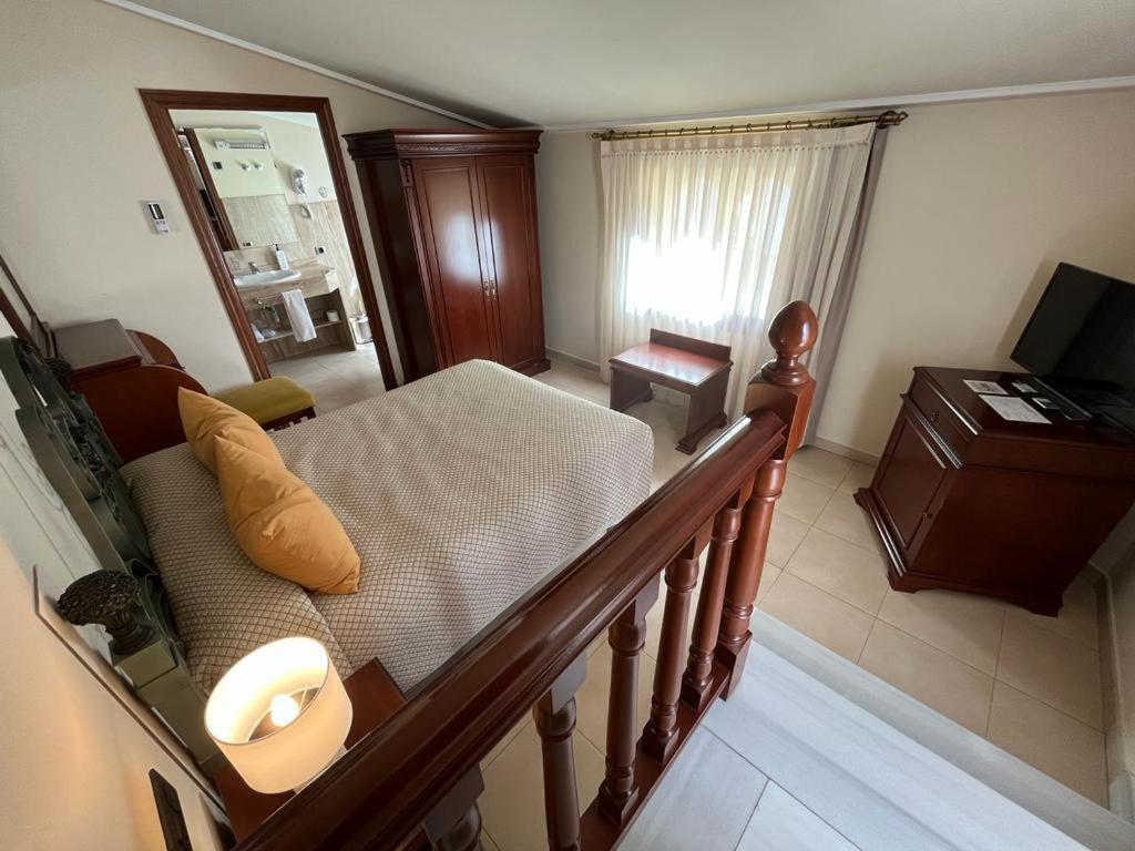 Hotel Kazar Онтеньенте Экстерьер фото